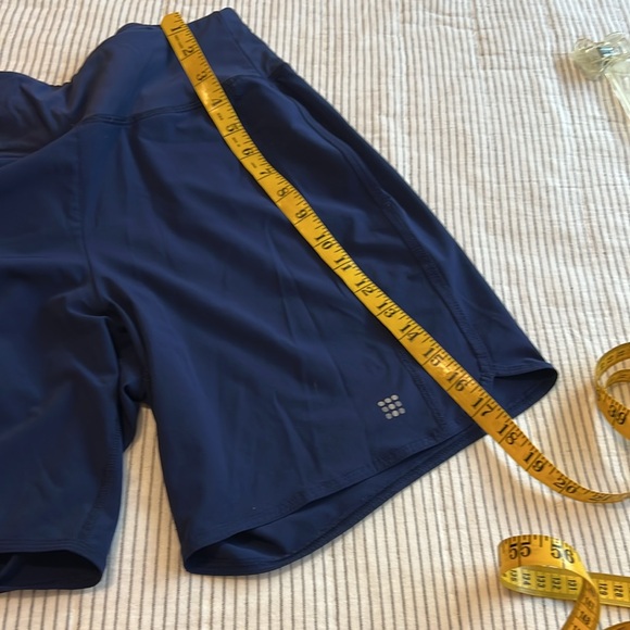 Title nine 💙🏃🏽‍♀️‍➡️💙 running shorts. - Picture 6 of 6